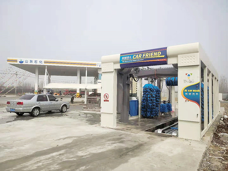 山東石化加油站合作車友達人隧道式洗車機